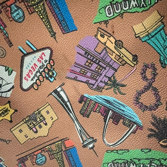 **DOONEY AND BOURKE**USA landmarks design - Picture 5 of 13